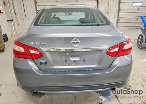2016 Nissan Altima 2.5 z USA, uszkodzony, nr VIN 1N4AL3AP4GC121444